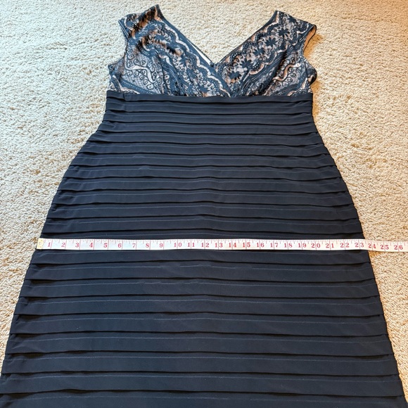 Adrianna Papell Black Lace V-Neck Midi Dress - Picture 6 of 9